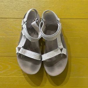 Teva Midform Universal Geometric Sandals